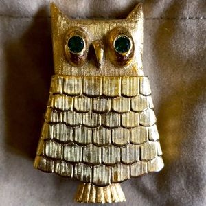 Avon, MCM OWL brooch secret place for perfume/stash Harry Potter, Halloween